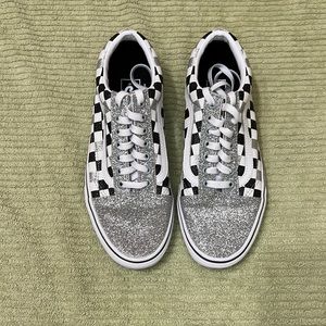 Vans Mens/Womens Old Skool Silver/White Checker shoes.